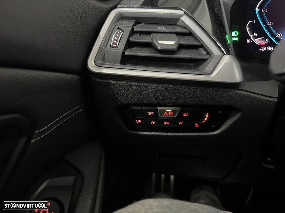 BMW 330 e Pack M Auto - 17