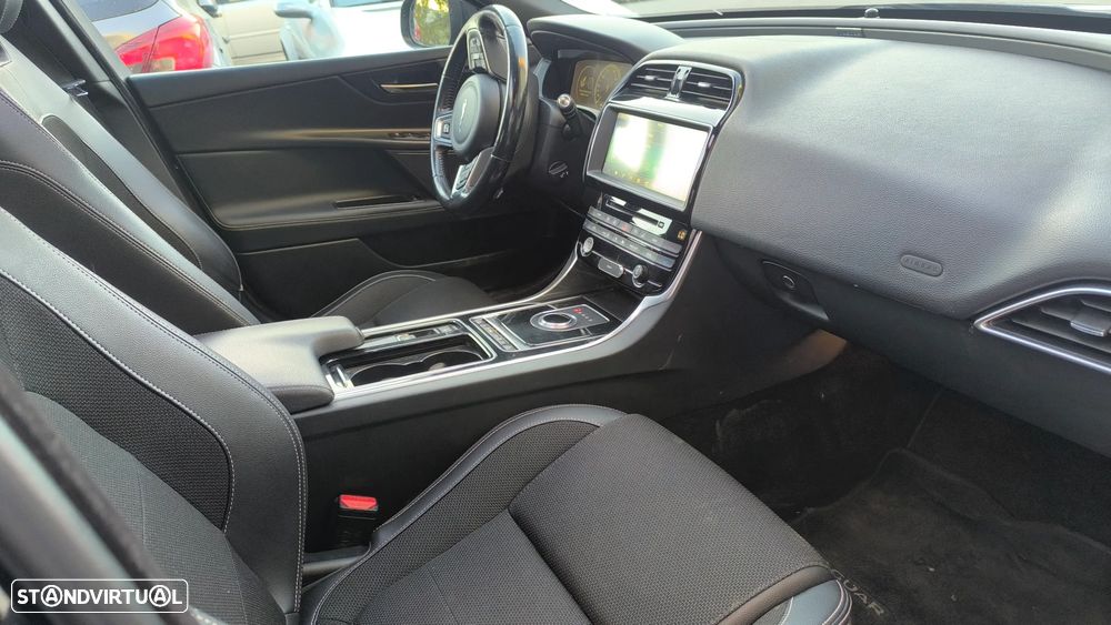 Jaguar XE 20d Aut. R-Sport Ingenium Edition - 24