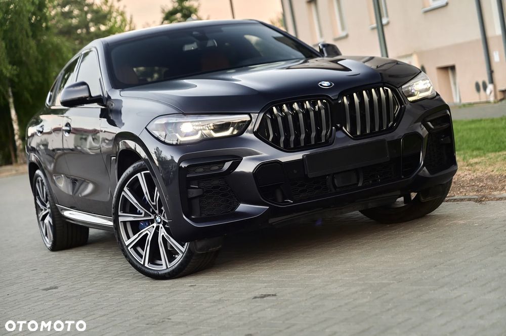 BMW X6 M50i - 18