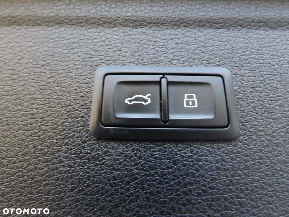 Audi Q5 40 TDI quattro S tronic design - 32