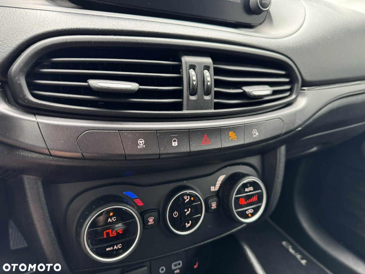 Fiat Tipo 1.4 T-Jet 16v S-Design - 16