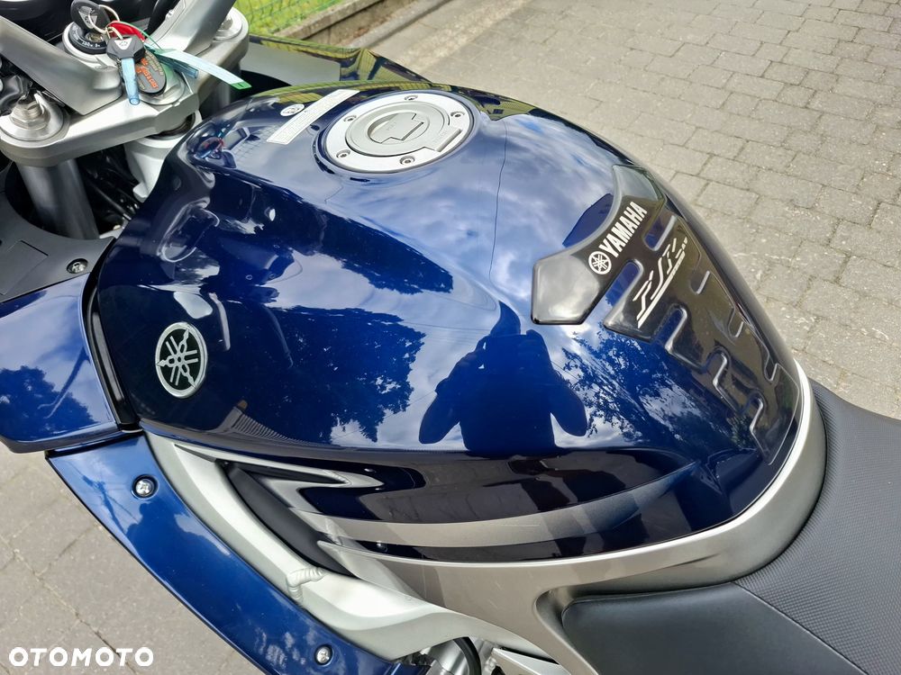 Yamaha FJR - 23