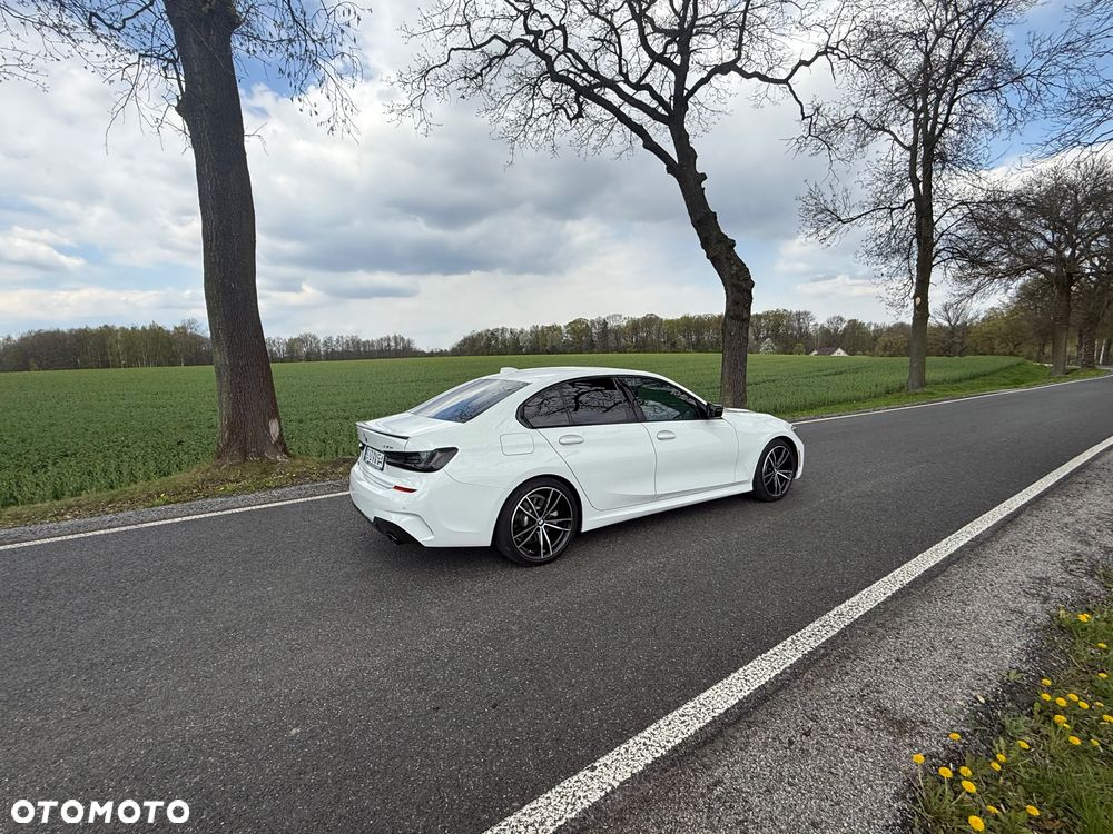 BMW Seria 3 330i xDrive M Sport - 18