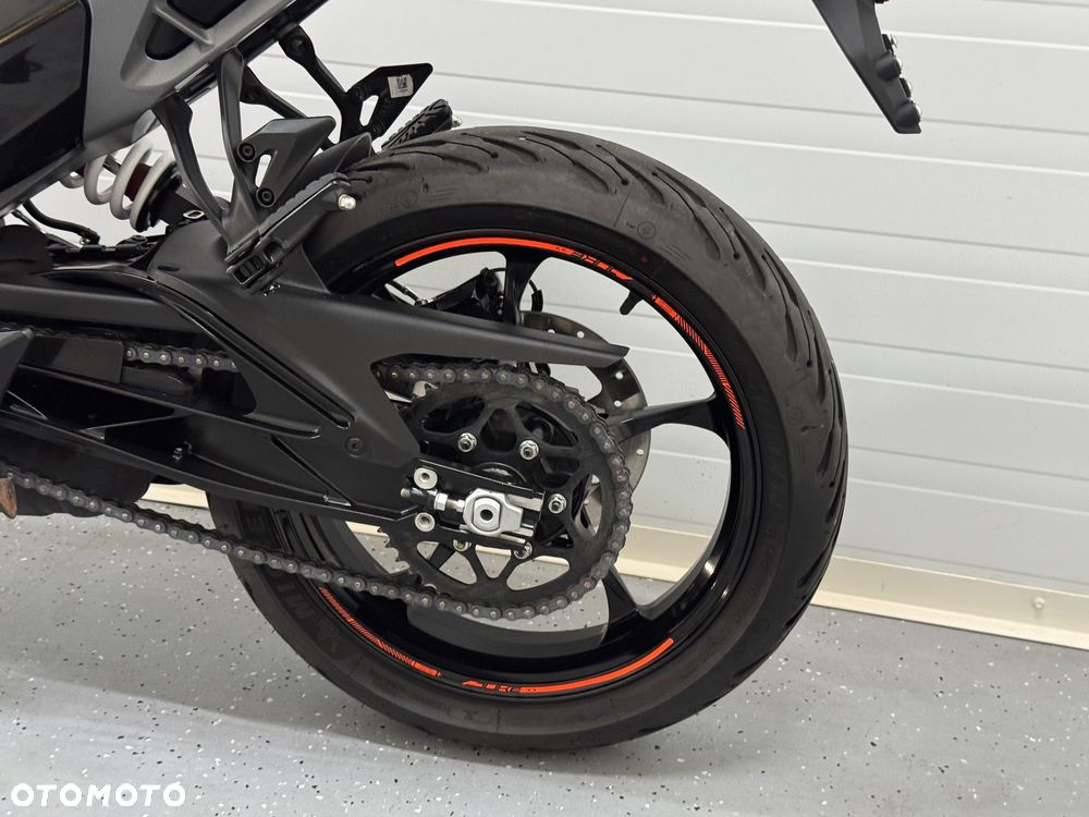 KTM Duke 125 - 21
