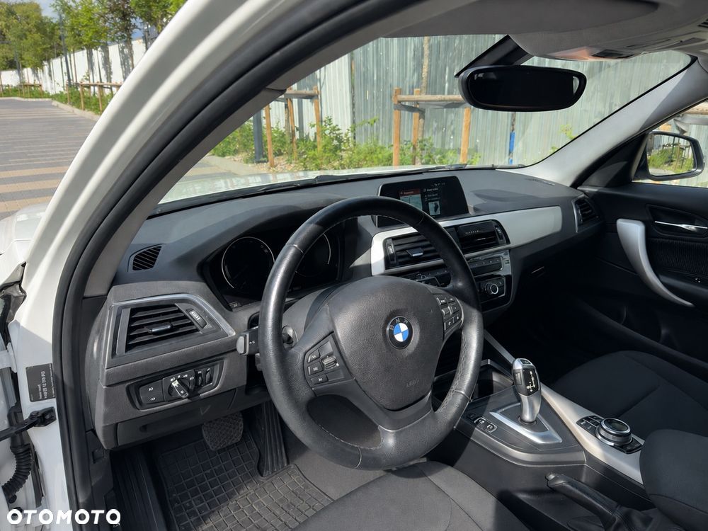 BMW Seria 1 118i - 12