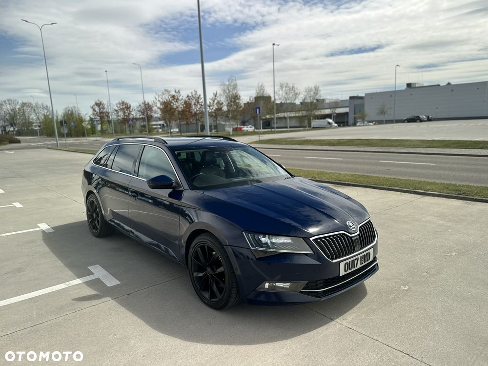 Skoda Superb 2.0 TDI Premium Edition - 1