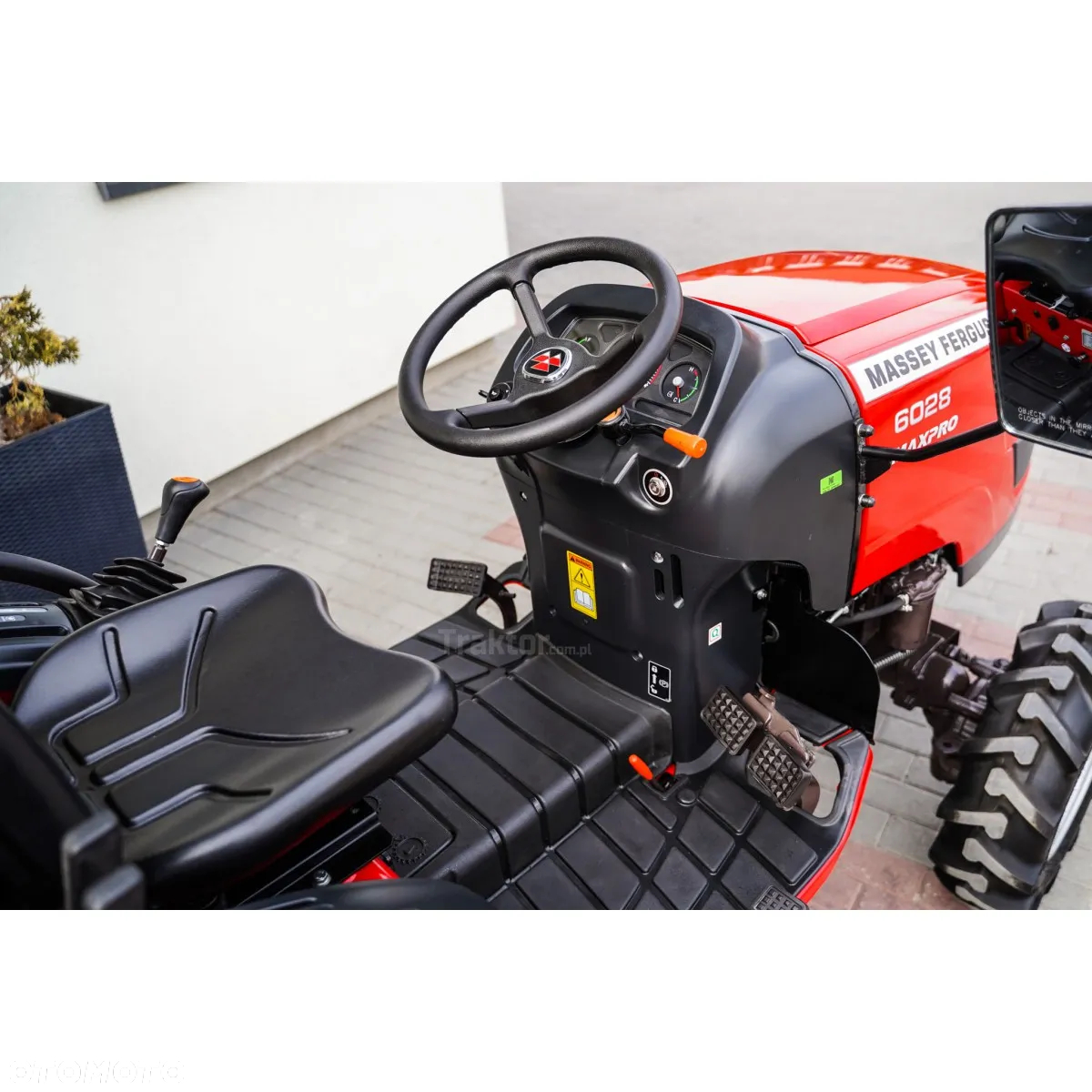 Massey Ferguson MF6028 - 14