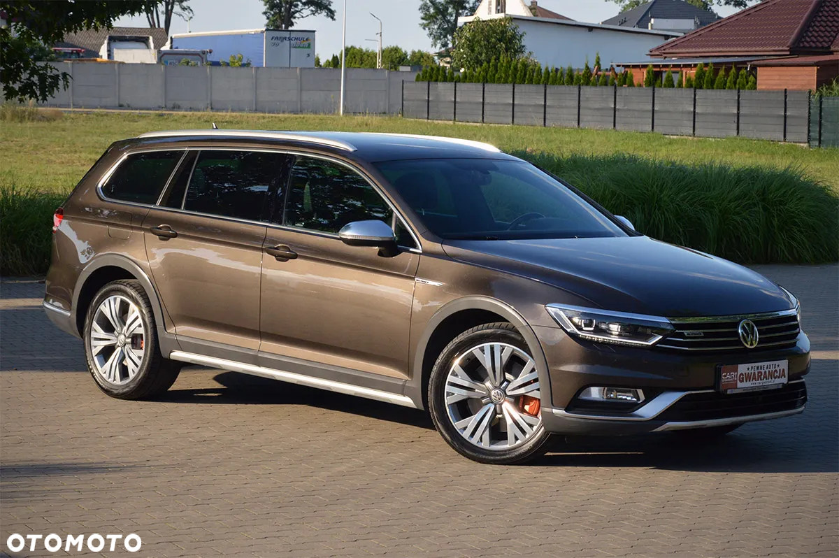 Volkswagen Passat Variant 2.0 TDI SCR 4Motion DSG Alltrack - 30