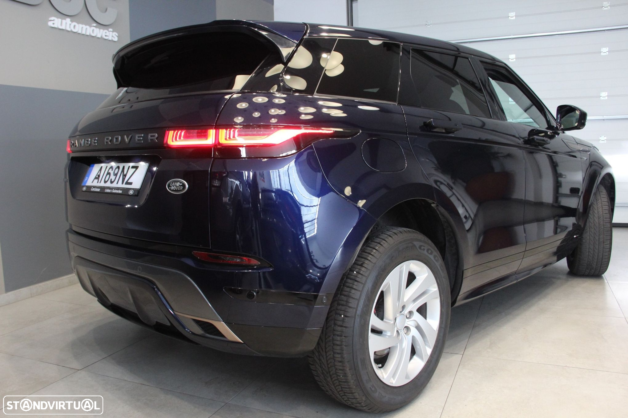 Land Rover Range Rover Evoque 1.5 P160 R-Dynamic SE Auto - 18