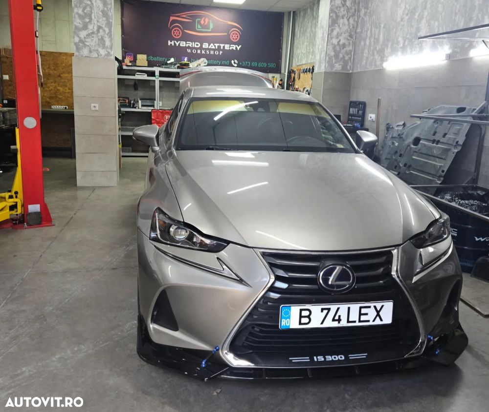 Lexus Seria IS - 2