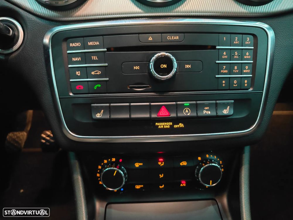 Mercedes-Benz GLA 180 d - 14