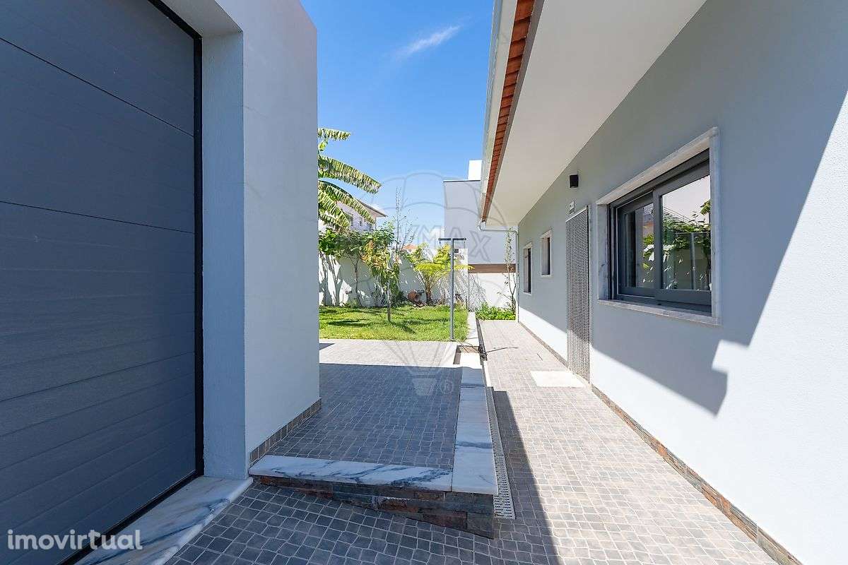 Moradia T2 para venda - Grande imagem: 3/37