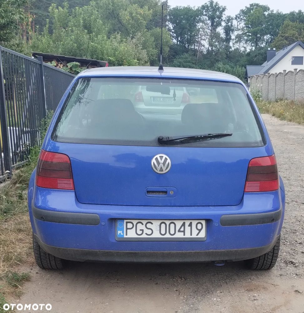 Volkswagen Golf - 2
