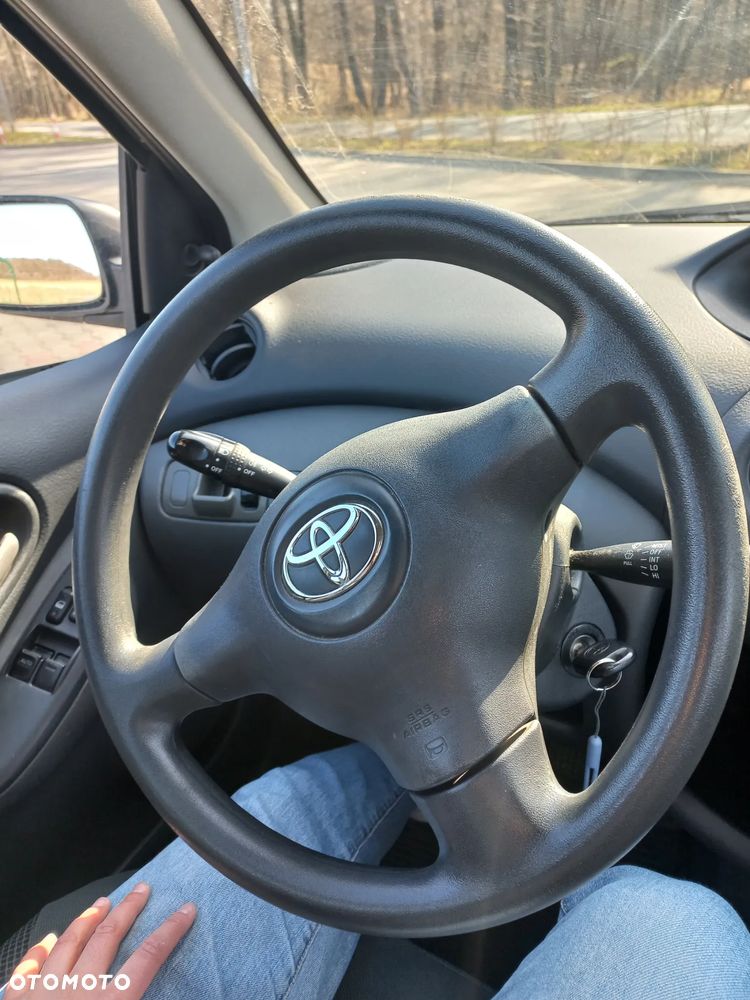 Toyota Yaris 1.0 Base - 16