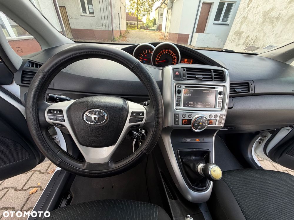 Toyota Corolla Verso 2.0 D-4D Prestige 7os - 21