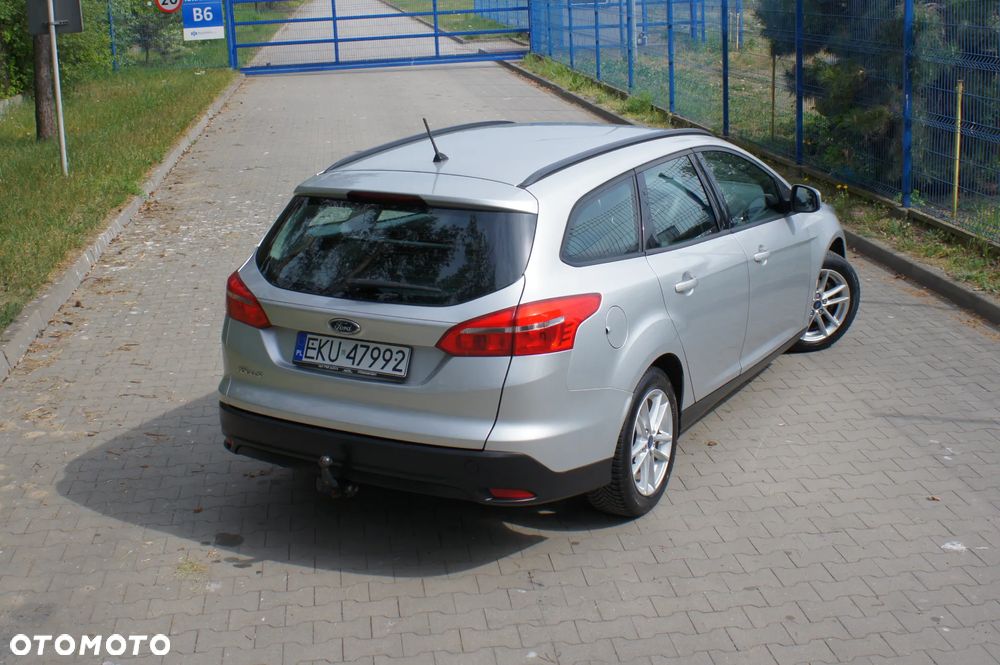 Ford Focus 1.5 TDCi DPF Start-Stopp-System Ambiente - 17