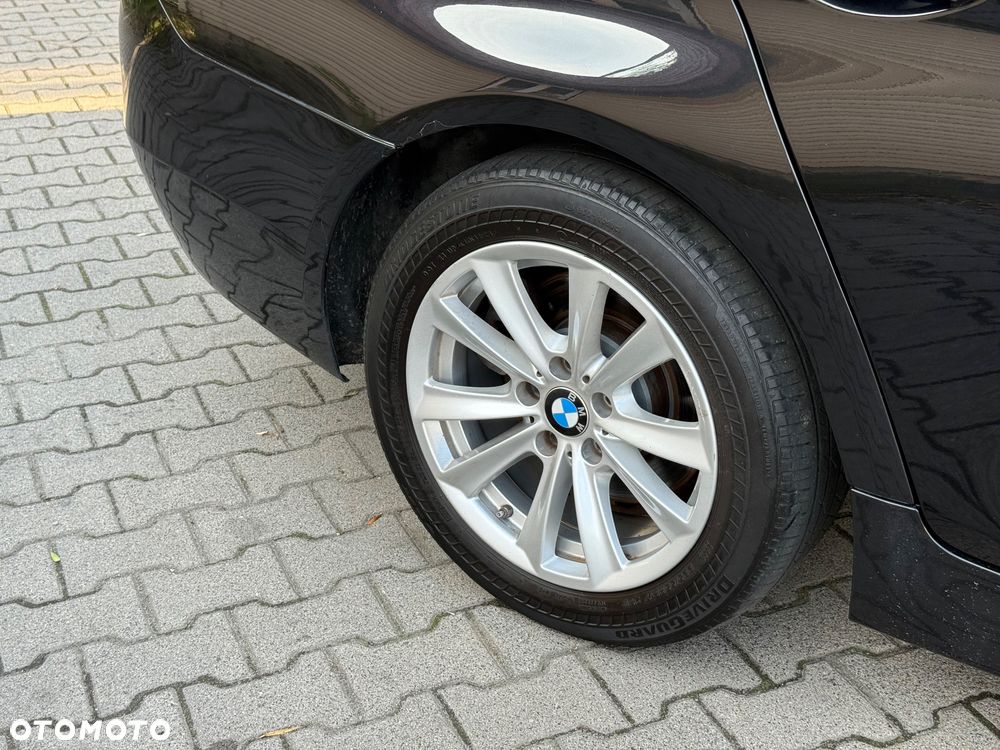 BMW Seria 5 528i xDrive Luxury Line - 9