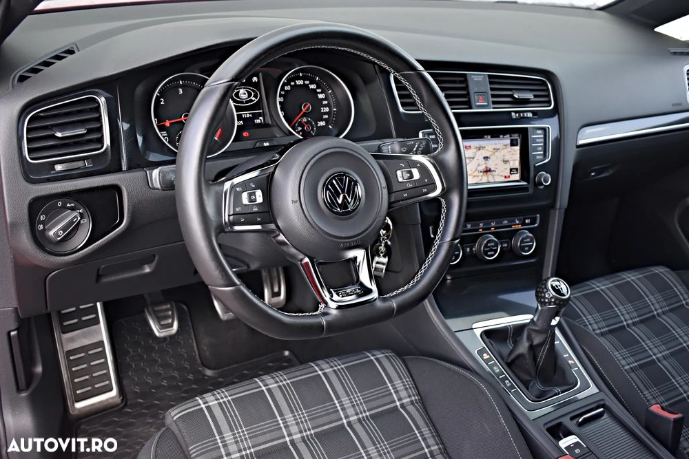Volkswagen Golf GTD BlueMotion Technology - 12
