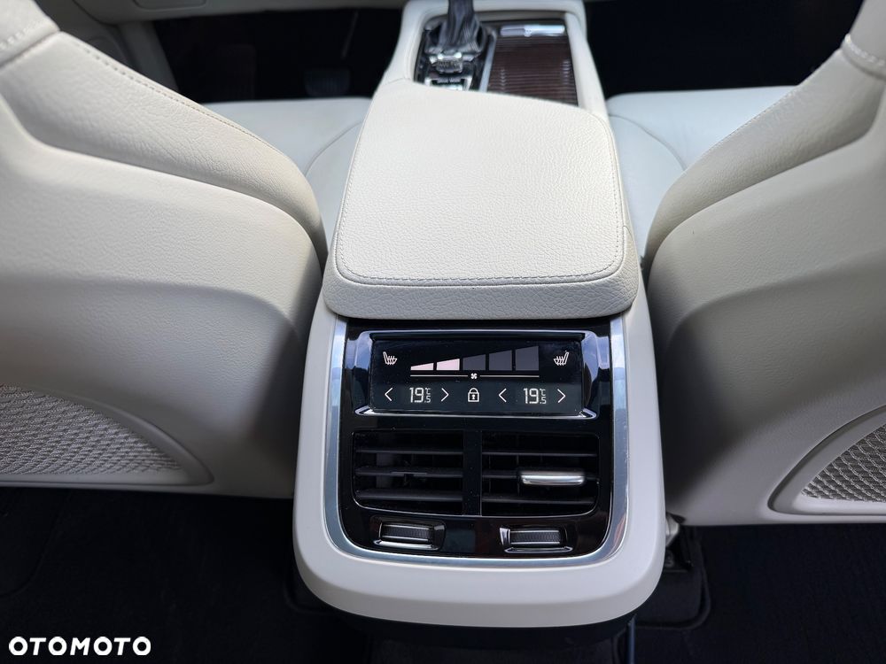 Volvo XC 90 - 10