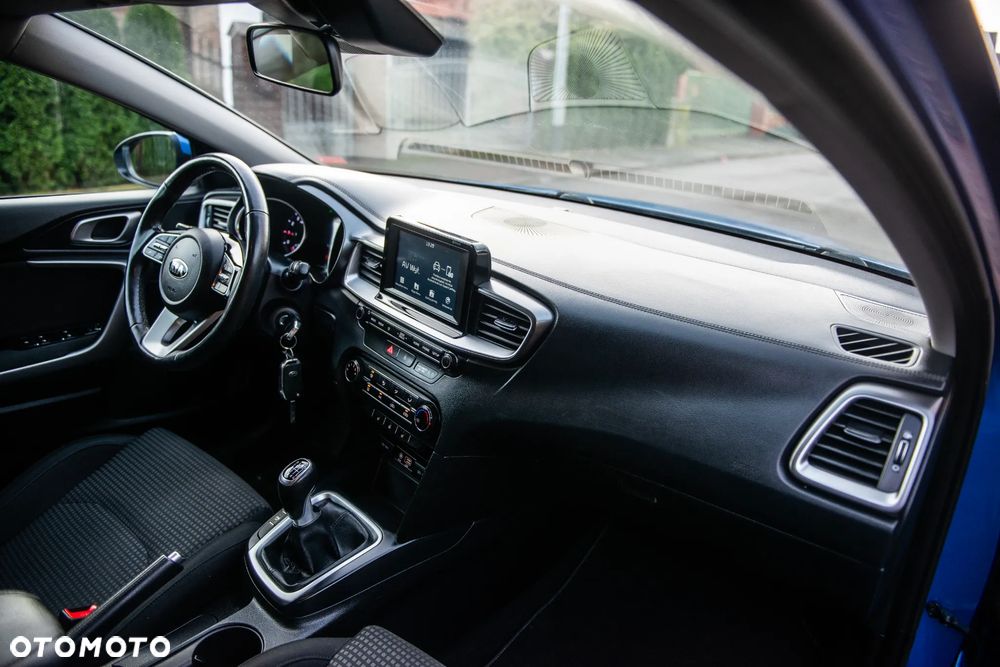 Kia Ceed 1.4 Business Line - 28