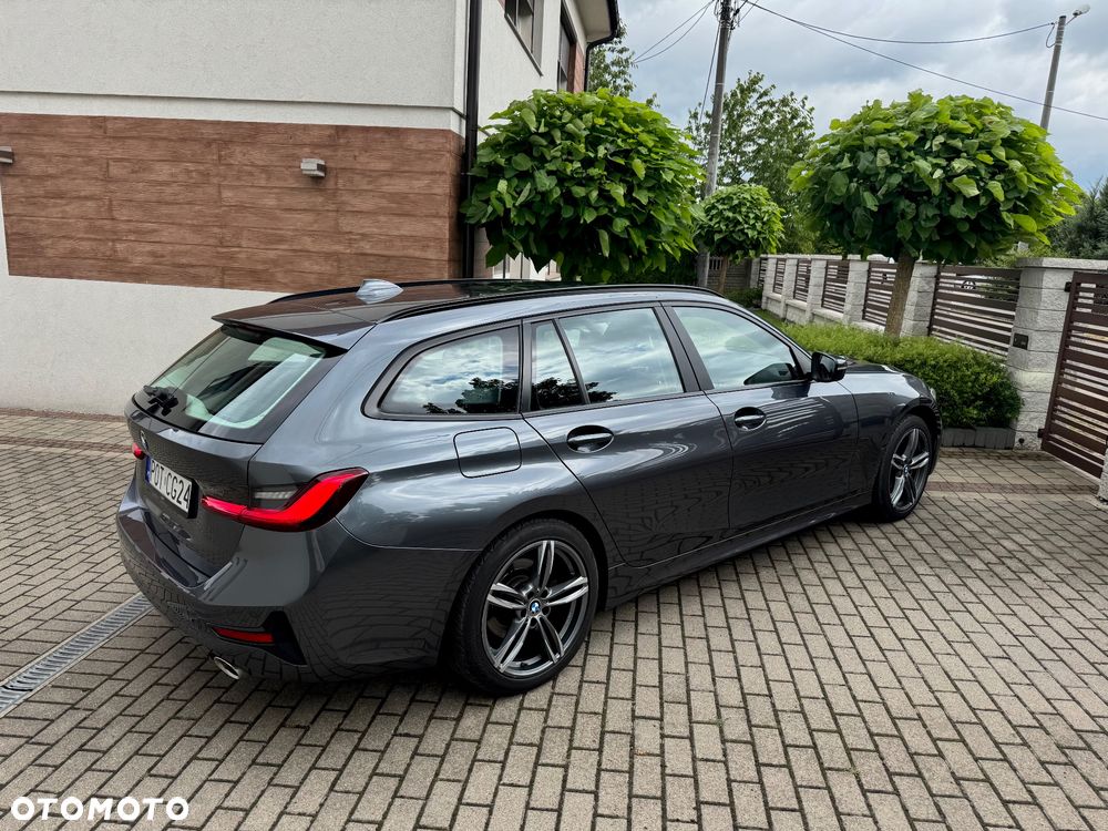 BMW Seria 3 320d Sport - 8