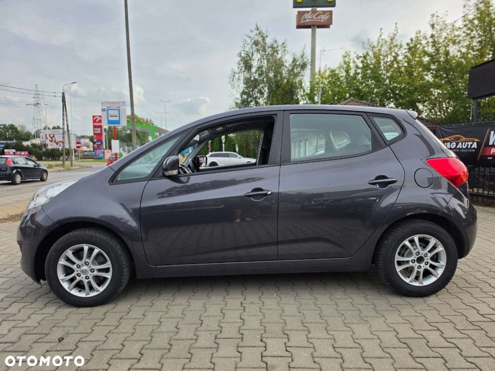 Kia Venga - 8