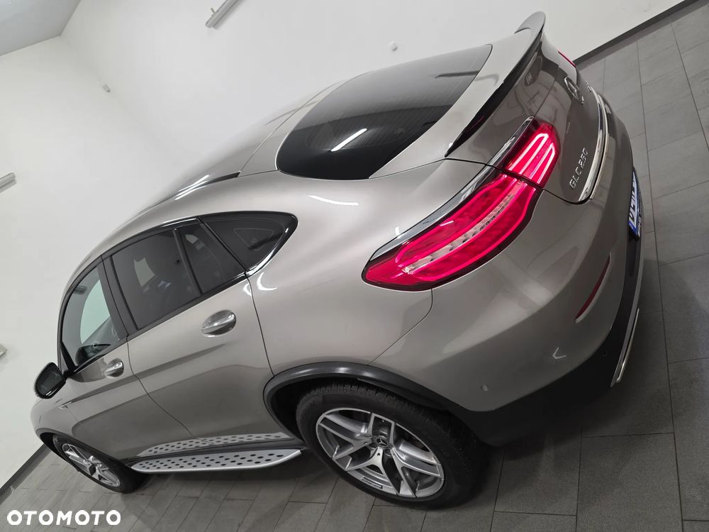 Mercedes-Benz GLC 250 4Matic 9G-TRONIC AMG Line - 34