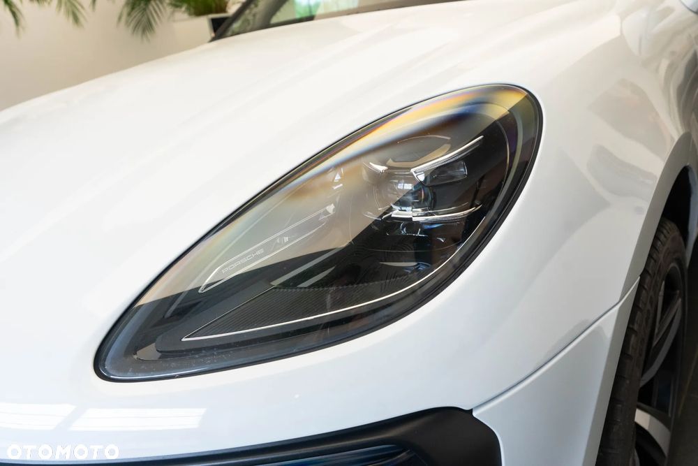 Porsche Macan Standard - 32