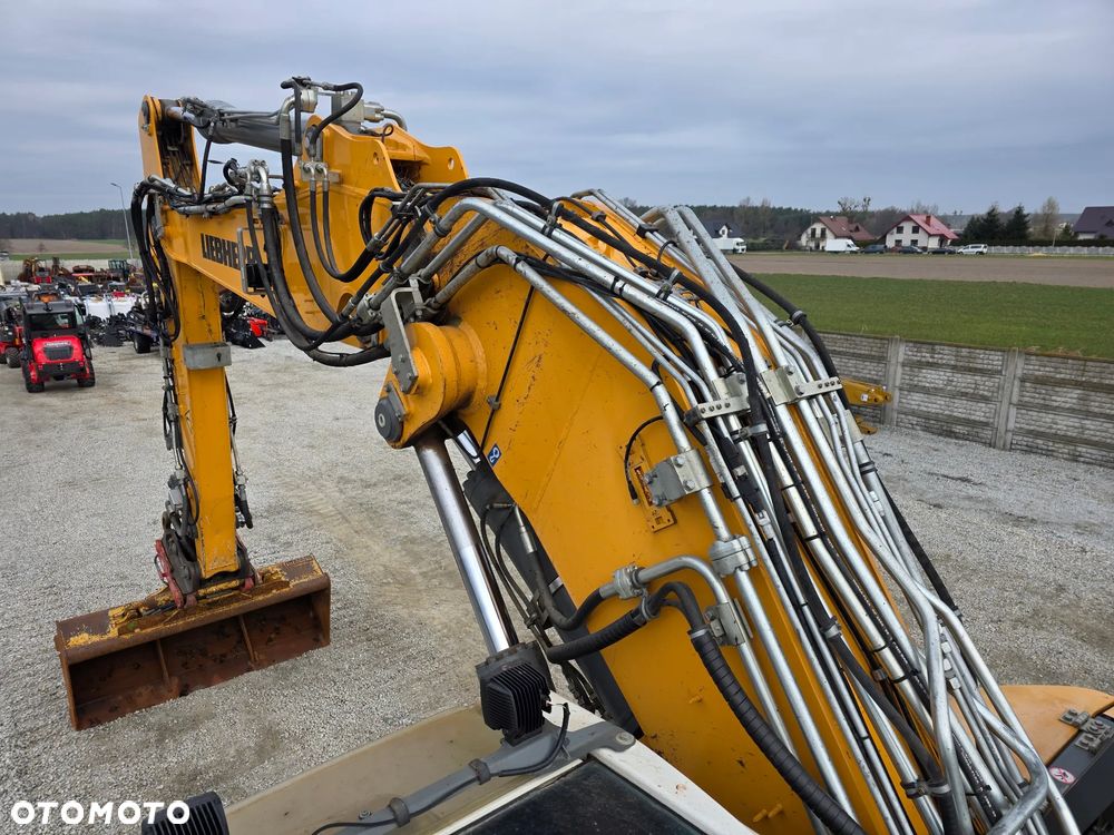 Liebherr R926 Compact, 2020 ROK, 5600 MTH, OIL QUICK - 18