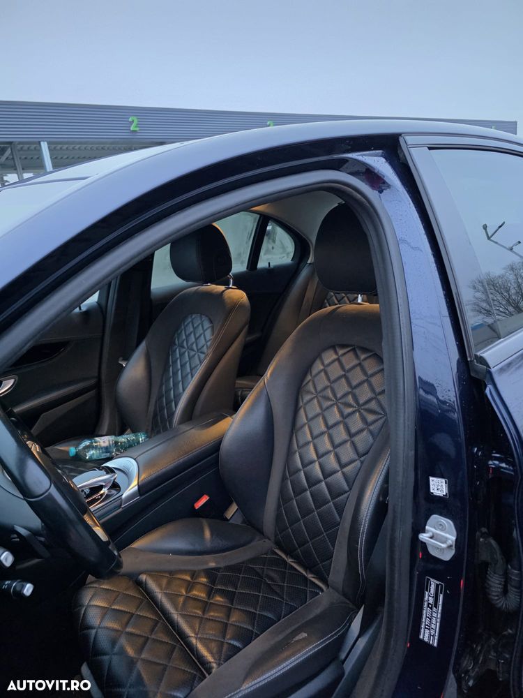Mercedes-Benz C - 8