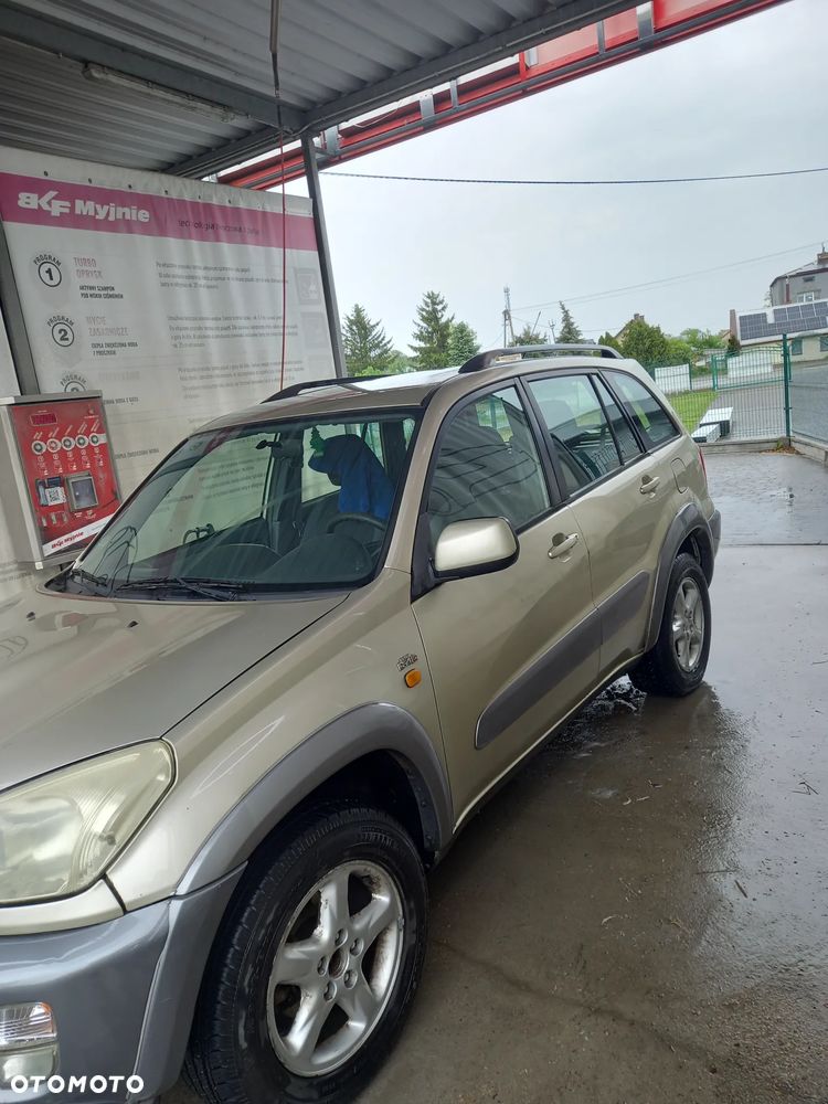 Toyota RAV4 2.0 D-4D 4x4 - 3