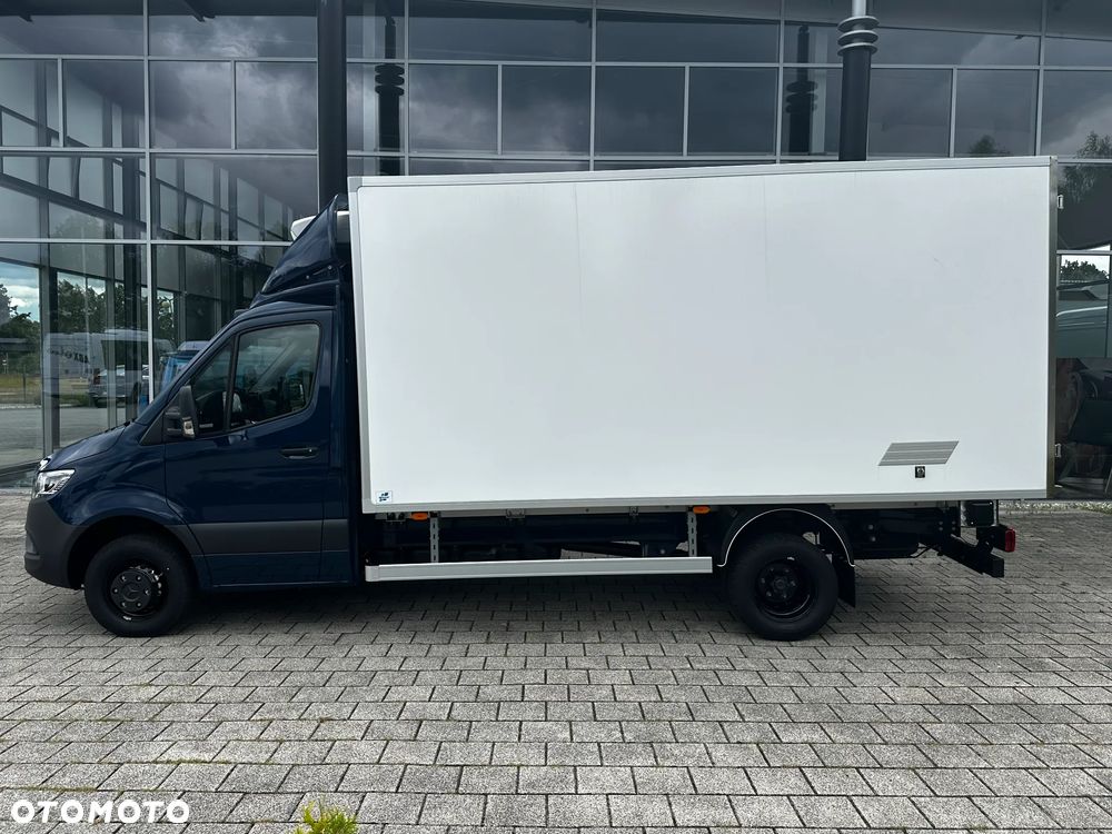 Mercedes-Benz Sprinter - 10