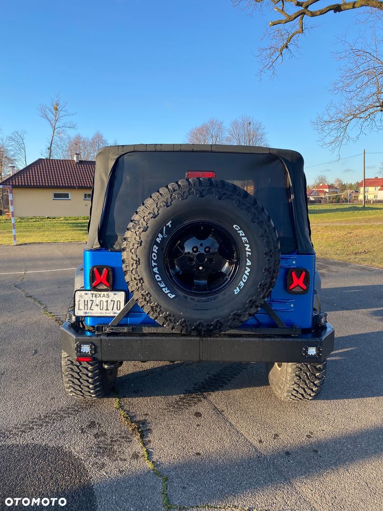 Jeep Wrangler - 11