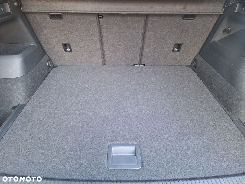 Volkswagen Tiguan - 36