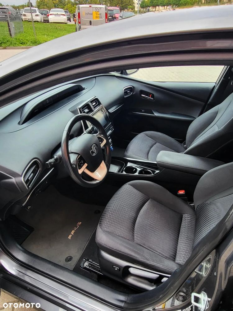 Toyota Prius 1.8 Hybrid Premium - 8
