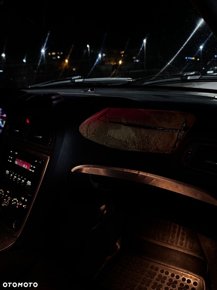 Volvo S60 2.4D Kinetic - 24