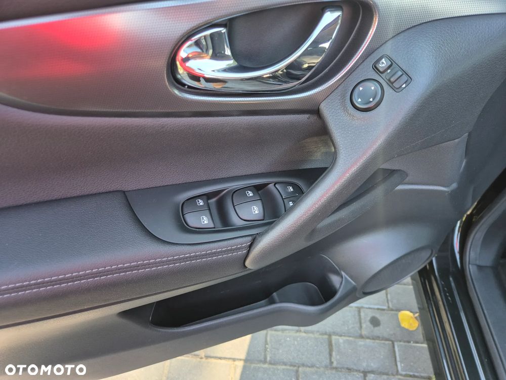 Nissan Qashqai 1.3 DIG-T N-Connecta - 14