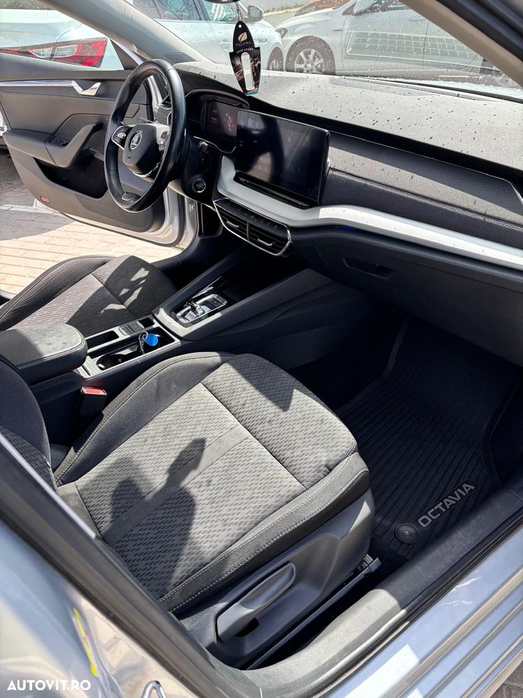 Skoda Octavia 2.0 TDI DSG Style - 10