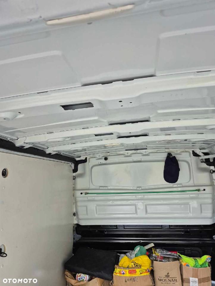 Renault Trafic - 15