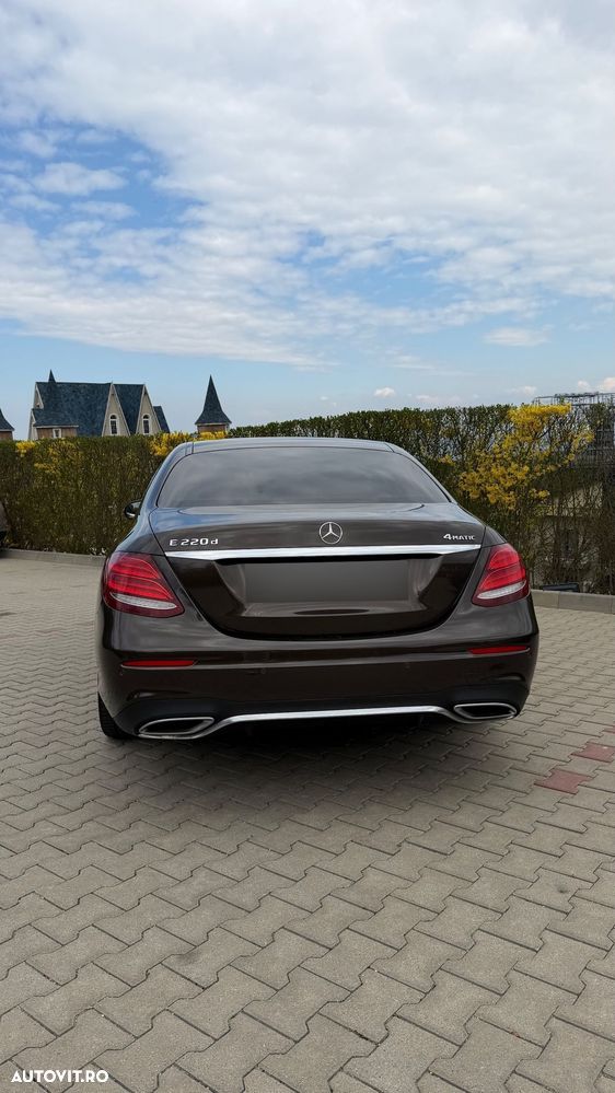 Mercedes-Benz E 220 d 4MATIC Aut. - 5