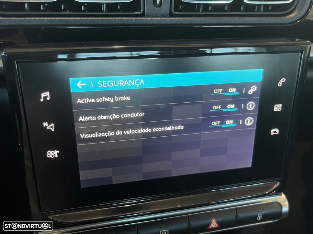 Citroën C3 1.2 PureTech Shine - 18