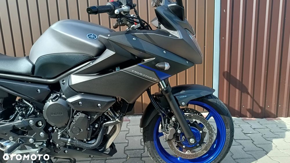 Yamaha XJ - 8
