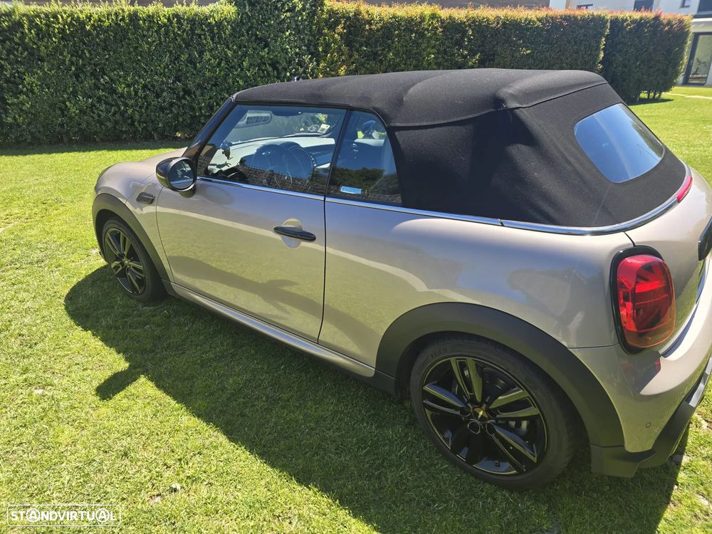 MINI Cabrio Cooper Premium Extra JCW Auto - 32