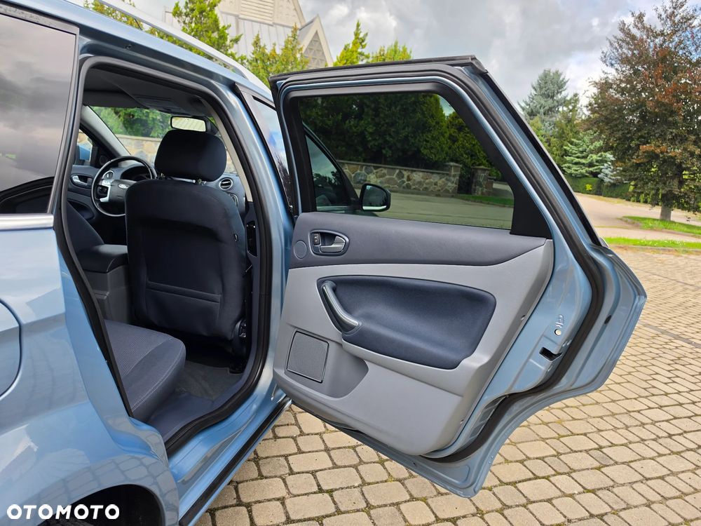 Ford Mondeo 2.0 Ghia Executive - 35