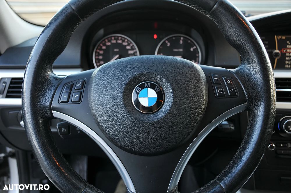 BMW Seria 3 - 21