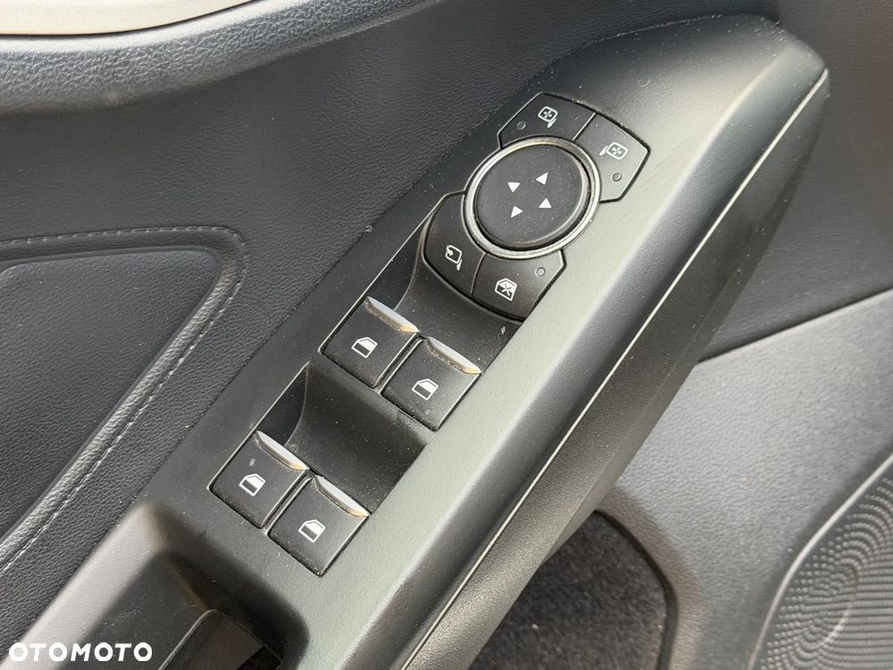 Ford Focus 1.5 EcoBlue Start-Stopp-System COOL&CONNECT - 8