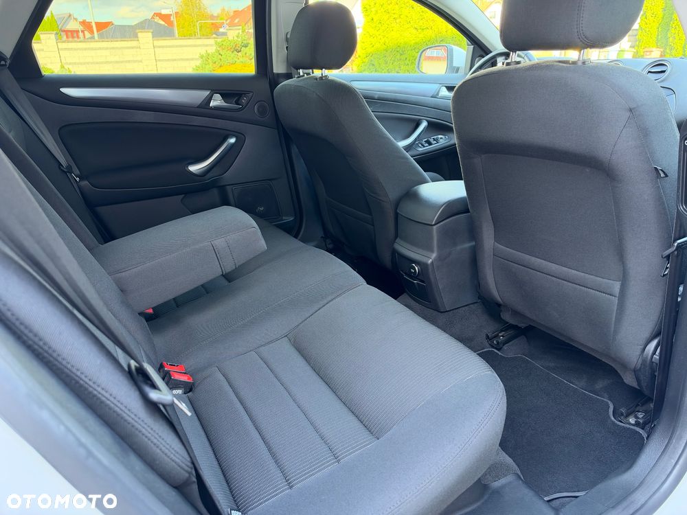 Ford Mondeo 2.0 TDCi ECOnetic Trend - 11