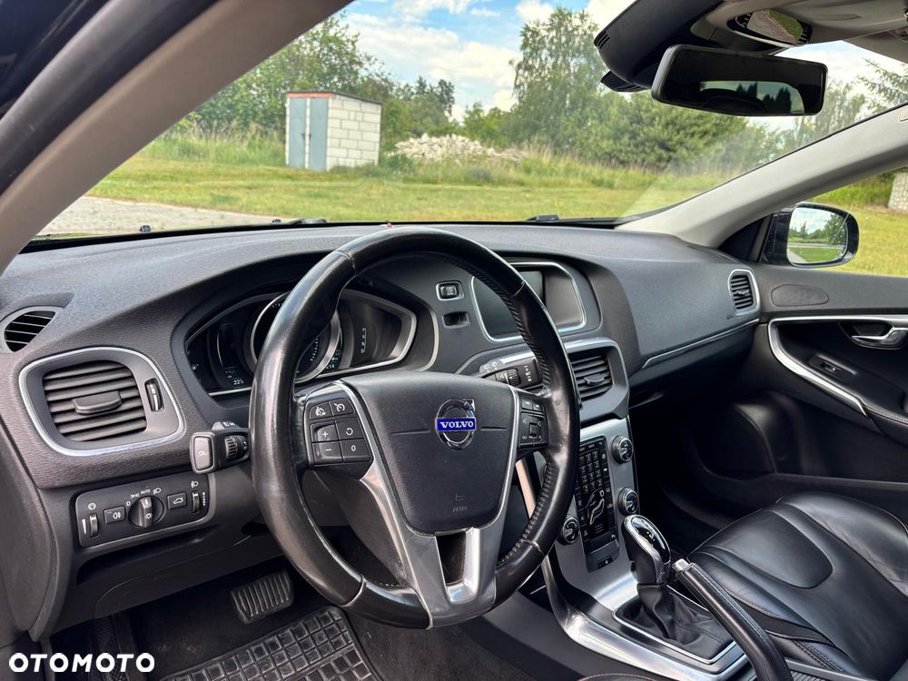 Volvo V40 D2 Ocean Race - 11