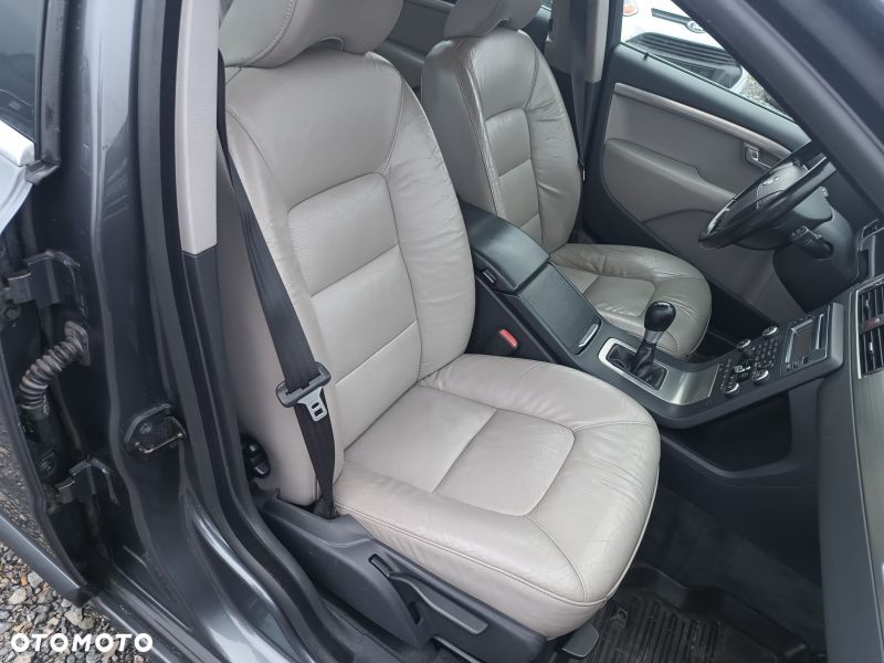 Volvo V70 D5 DPF Summum - 18