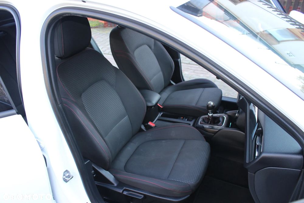 Ford Focus 1.5 EcoBlue Start-Stopp-System ST-LINE VIGNALE - 15